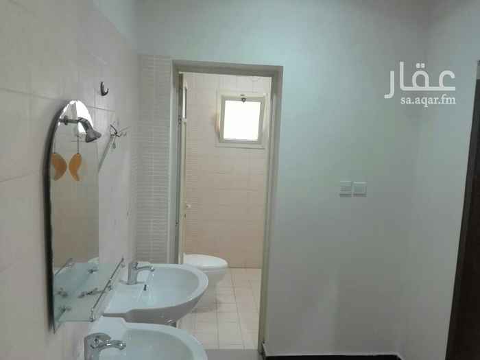 1665605 للايجار شقه عوايل خمس غرف في حي المنار قريبه من المطعم الذهبي مجلس ومقلط وصاله 3غرف نوم ثلاث دورات مياه دور اول علوي يوجد مصعد السعر 28الف ريال دفعتين