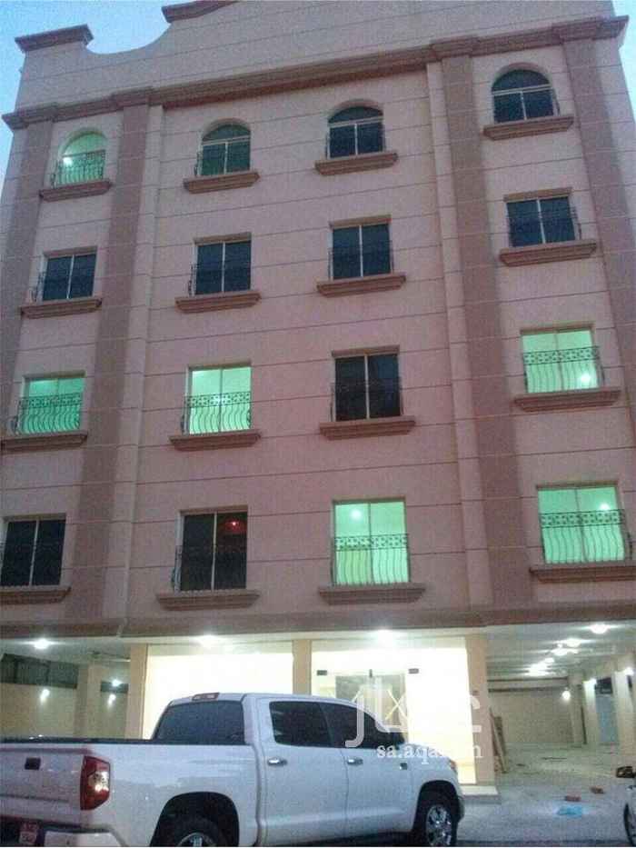 1511869 عمارة بقرب مجمع الراشد تتكون من ١٨ شقة الشقة تتكون من غرفتين وصالة ومطبخ و ٢ دورتين مياة
واربع شقق منها مفروشة
ويوجد فيها مصعد ومواقف سيارات
والعمارة مؤجرة بالكامل بدخل ٤٠٠ الف ريال سنويا
معي فيها الوكيل