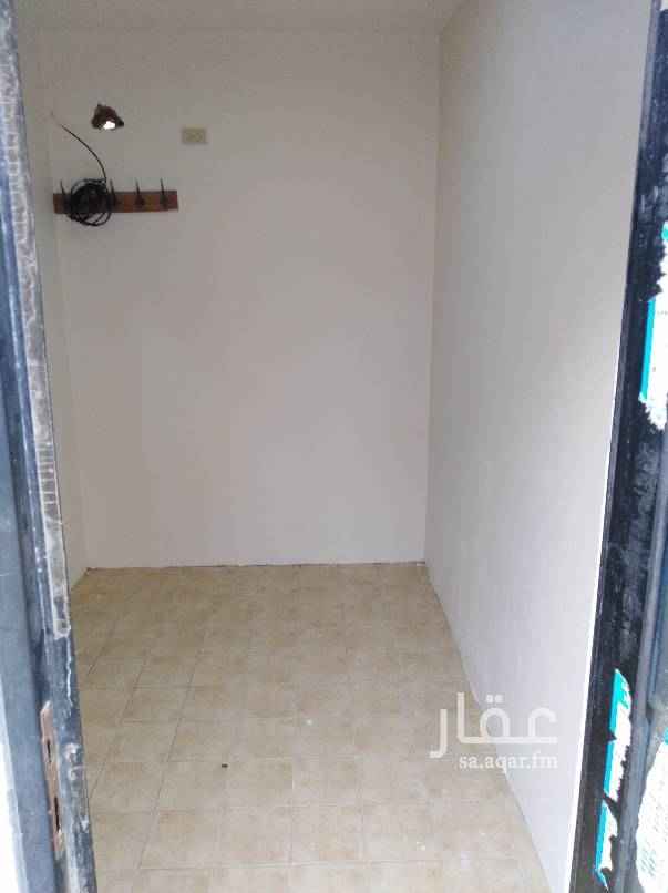 1538969 غرفه سائق مع مطبخ وحمام