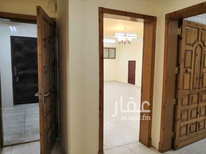 1695941 حاله ممتازه مكون من غرفه ٥*٥ و صاله ٦،٥*٨ مطبخ ٤*٤ و دوره مياه ومستودعين بدون سطح