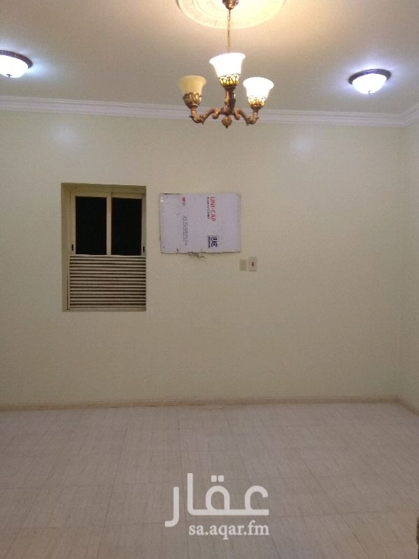 1350014 6 شقق مجددة و نظيفة تصلح مهندسين و موظفين عزاب او مع عايلاتهم ، شركات مؤسسات ، 3 ادوار ، كل شقة 3 غرف ، صالة ، 2 حمام ، مطبخ مؤثث ، قريبة من جميع الخدمات.