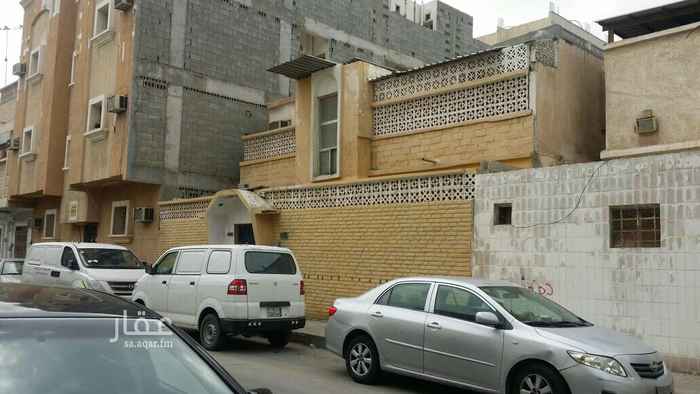 1414114 بيت سكني في العدامه قريب من مكتب العمل شارع 18م شرق نافذ خلفي غرب 8م حدود9غرف مطلوب450ألف . وبالله التوفيق.