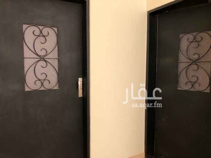1297086 مدخل مستقل بفيلا مع شقه ثانيه بالدور الثاني
مدخلين للشقه رجال ونساء
مجلس وحمام
صاله ومطبخ راكب وغرفتين وحمام
عداد مستقل
عمر الفيلا ٣ سنوات الشقه سكنت سنه ونصف فقط .
(للعوائل فقط)