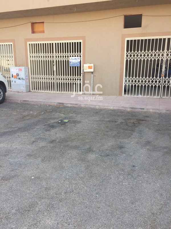 758639 خمس محلات تجاريه أحدهم على شارعين شارع اربعين وشارع 15 مساحه المحل الواحد 9*4 أجار المحل الواحد 6 آلاف ريال