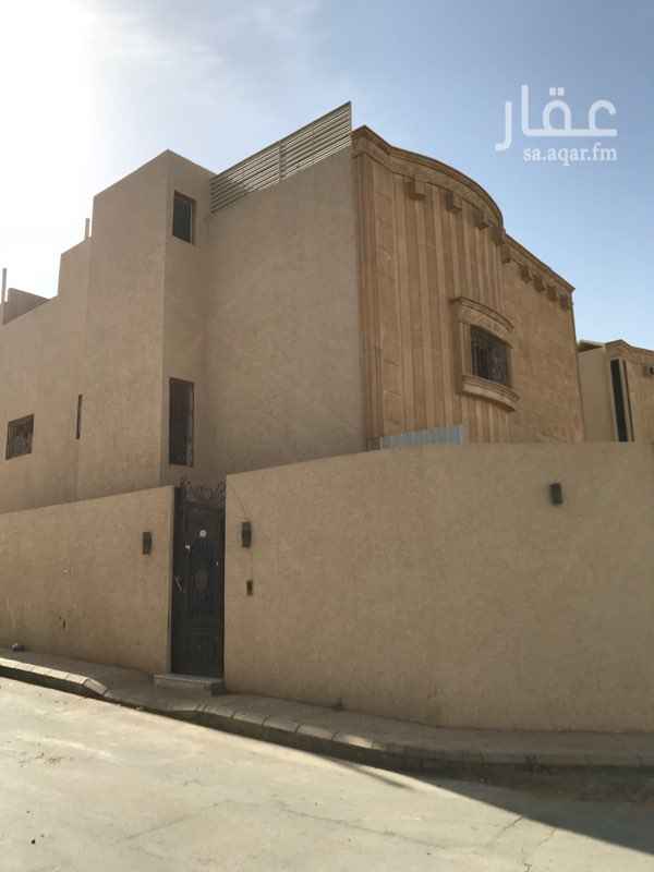1340338 دور اول مكون من جناحان مدخلين متصلين بعض ٤غرف صالتين مطبخ مركب متكامل٣حمامات تكون عائله صغيره يوجد كامل الخدمات في الحى القيمه ١٩الف. مدخل مشترك