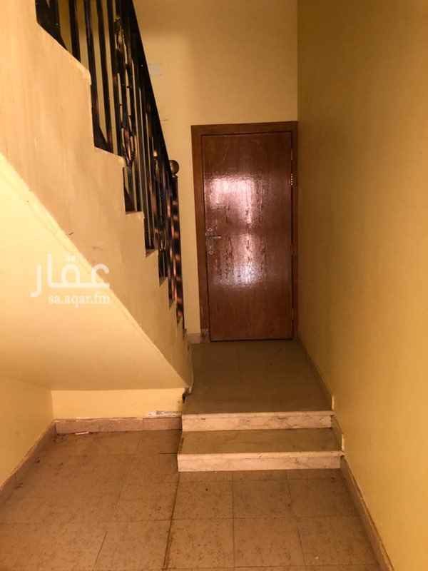 1514641 دور علوي عائلات
اغلب الغرف مكيفه
مطبخ راكب
مدخل خاص
بدون مدخل سياره
غرفه علويه للخادمه مع دوره مياه وغرفه غسيل