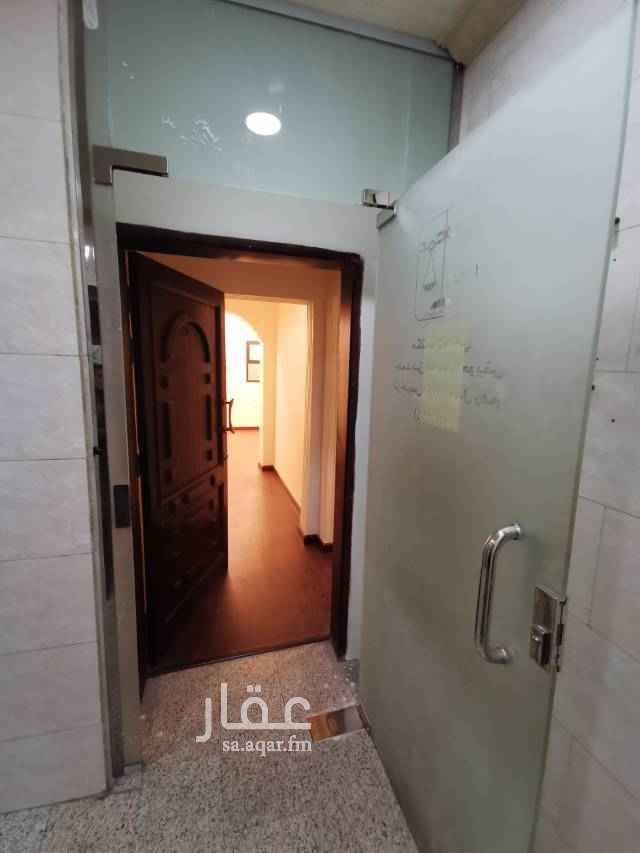 1550870 مــكــاتــب للايجــــار بـــجــدة حي الصفا موقع مميز جدا .
شارع الأمير متعب ( الأربعين )
الــبـرج مـرخـص تجـاري ( أداري ) .
مرخـــص دفــاع مــدني .
يستوفي شروط البلدية لاستخراج او تجديد سجلك التجاري .
المكـــتب 140 متــر مكون من 5 غرف وصــــالتين وحمام ومطبخ .
الأيجــــــــار 48000 ريــال شامل الضريبة
زائد 1000 تأمين مسترد و 1000 خدمات مكتب