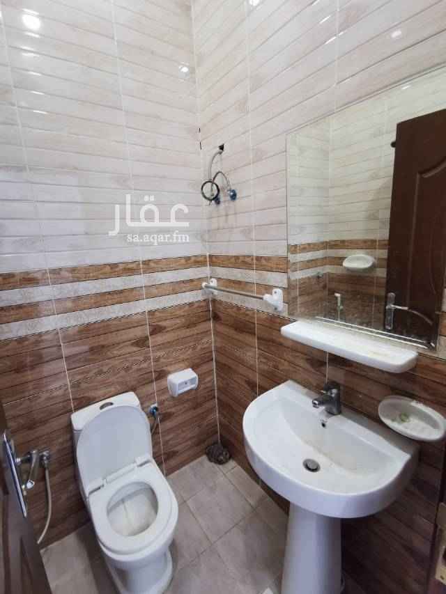 1564272 مــكــاتــب للايجــــار بـــجــدة حي المروة موقع مميز جدا . شارع عامر ابن أبي ربيعة الــبـرج مـرخـص تجـاري ( أداري ) . مرخـــص دفــاع مــدني . يستوفي شروط البلدية لاستخراج او تجديد سجلك التجاري . المكـــتب 50 متــر مكون من غرفة وصــــالة وحمام ومطبخ . الأثاث للبيع. الأيجــــــــار 20000 ريــال شامل الضريبة زائد 1000 تأمين مسترد و 1000 خدمات مكتب
