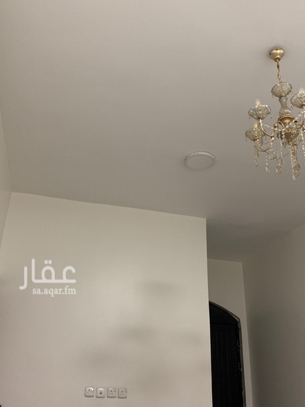 1647412 شقة ارضية
مدخل مستقل