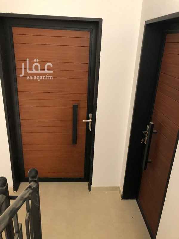 1608085 شقة دور ثاني في حي العارض الذهبي الشقة عبارة عن غرفتين نوم ومجلس وصالة والمطبخ والمكيفات غير راكبة السعر :20,000 ريال غير قابل للتفاوض