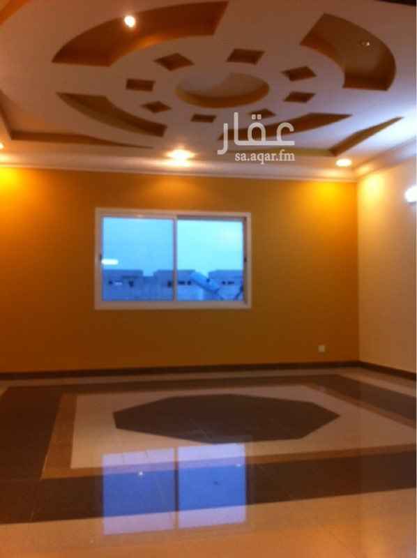 1333971 وصف العقار:
يقع الدور في حي الرابية بالدرعية الجديدة بالقرب من جامعة الملك سعود والحي الدبلوماسي وجامعة المعرفة والمركز المالي. ويوجد بالحي مجمعات تجارية وخدمات متنوعة. ويتكون الدور من :
١. غرفة استقبال.
٢. غرفة طعام.
٣. دورة مياه للضيوف.
٤. صالة عائلية.
٥. غرفة نوم رئيسة مع غرفة ملابس وحمام كبير.
٦. غرفتين للأطفال بينهما دورة مياه.
٧. مطبخ راكب.
٨. غرفة خادمة.
ويتميز الدور بتشطيبات راقية إضافة إلى وجود أربع مكيفات سبيلت.