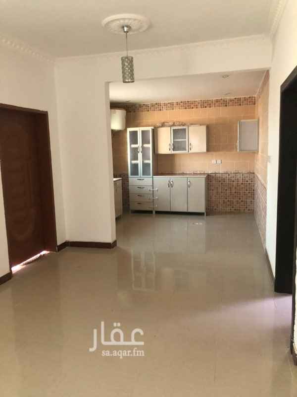 1756326 شقه في فيلا في السطح صاله وثلاث غرف و٢ حمام مكيفات راكبه ومطبخ
