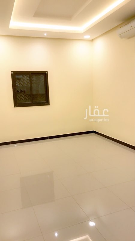 1689829 للايجار
شقة فاخرة اخت الجديدة
تتكون من : غرفتين نوم + مجلس + صالة
+ مطبخ + دورتين مياه
مكيفات اسبليت راكبه ومطبخ راكب نظام مفتوح
يوجد قبو في العمارة