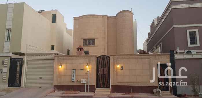1174684 فيلا نظيفة جدا بها مكيفات نظيفة سبليت وغرفة سائق ومطبخ جديد وفرن وشفاط وبتوجاز وفيها ملحق بدورة مياه خارجية ومظلة سيارة وحوش محيط و عددغرفها ٨ والتاسعة غرفة السائق يوجد خدمات قريبة منها والموقع على الخريطة المرفقة