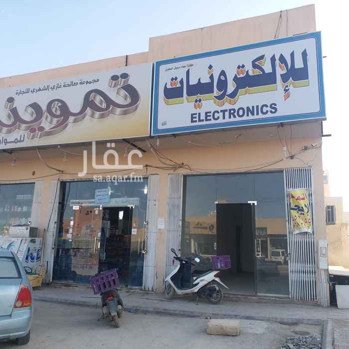 1401384 محل للايجار ب٢٠٠٠٠ سنوي المحلات اللي بجانبه مستاجره جميع بقاله وبوفيه وفوال ومخبز ومغسله