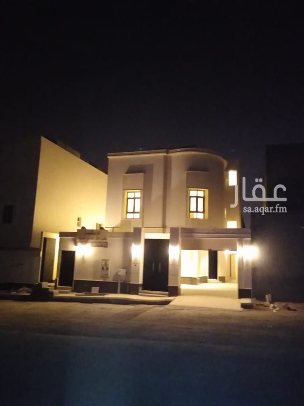 1756948 فيلا جديده حي الاحمديه ، موقع هادئ وراقي ، يوجد معها شقه مستقله للايجار تتأجر لوحدها بدون الفيلا مدخلها خاص لسعر الكاش دفعه واحده قابل للتفاوض.