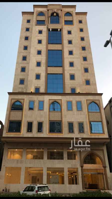 1269559 برج سكني تجاري جديد
شارع الهداية حي العزيزية مكة المكرمة
مكون من ١٣ دور :
١ قبو
٢ استقال
١ مطعم
١ مصلى
٨ أدوار متكرر
يحتوي على ٨٢ غرفة
تصريح عدد ٣٣٥ حاج .
مكيف بالكامل تكييف مركزي .
مؤثث بالكامل أثاث فاخر وجاهز للتشغيل والتأجير .
سوم إيجار سنوي مليون و ١٥٠ ألف ريال والحد قريب .
لطفا : العرض من المالك والاتصال من س ٤ عصرا حتى ٨ مساء فقط .