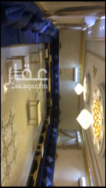 1564943 قاعه جديده الطائف (عشيره) ١٤٠٠م شارع ٣٥ جنوبيه ٠٥٠٥٢٨٨٠١٤ كل قسم به دكه خارجيه وحوش وتشجير وشبكة ري انجيله صناعيه. خزانين عدادين كهرباء الرجال مجلس رجال ٧*١٤ مشب ٧*١٠ مطبخ ودورات مياه ومغاسل مقلط مشترك النساء صالة نساء٧*١٥ مجلس عربي ٣*٤ غرفة عروس ٣*٤ بدررة مياه مطبخ ودورات مياه تكييف اسبلت