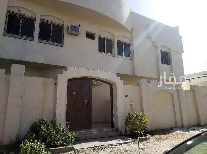 1558567 شقة ٣ غرف وصالة وحمامين مجددة بالدور الأول بواجهتين شمالية وغربية وبها سطح خاص بها له مدخلين من المطبخ ومن الصالة على شارع أربعين رئيسي وهي بالقرب من الحكير تايم ومسجد المهاجرين والممشى. الشقة حاليا تتم إجراءات استخراج صك خاص بها فمن لديه الرغبة في الشراء التواصل معي على جوال 0505310449 .