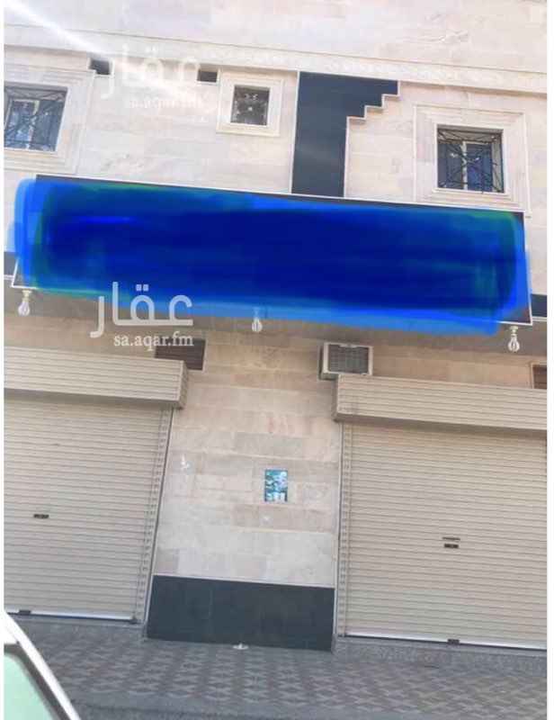 1386392 محل فتحتين يفضل بقاله او بوفيه او أي محل آخر ما عدا المغسله .