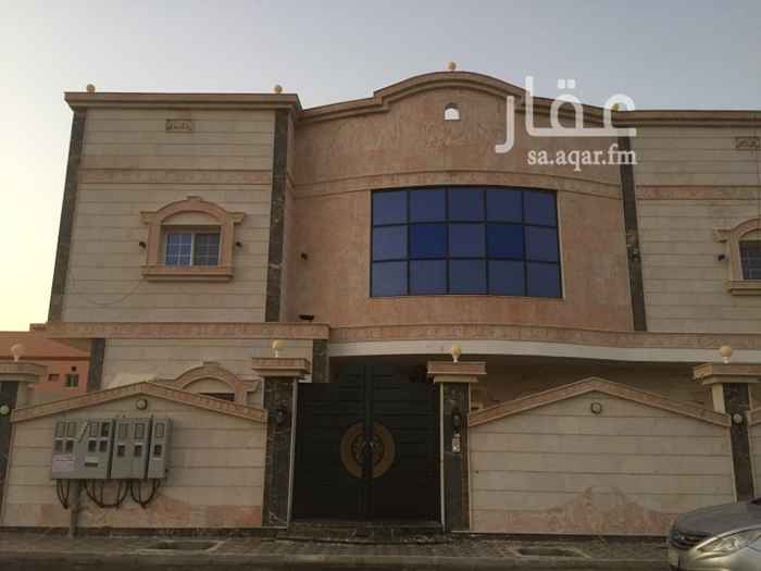 1297660 شقق فاخره جديده لم يسبق السكن فيها
عباره عن 3غرف +صاله +2حمام +مطبخ امريكي يوجد+مدخلين
الموقع جده مخطط الرياض مقابل نادي الفروسية