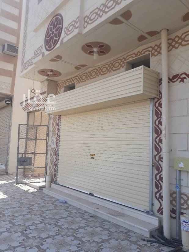 1361259 تجاري شارع ٤٠ ثلاث محلات