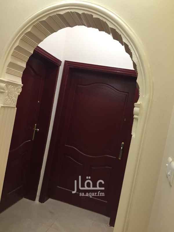 1750835 للإيجار : ثلاث شقق جديدة في العزيزية ( ت- ٥ )
شقتين دور علوي والشقة الثالثة ملحق علوي كامل .
مكونة كل شقة من خمسة غرف مساحة الغرف ( ٤*٥ ) أو تزيد وصالة مساحتها ٦ * ٤
+ مطبخ كبير
+ ٣ دورات مياه
*لكل شقة مدخلين مدخل للرجال ومدخل للنساء
الشقق : قريبة من مجمع مدارس البنات لجميع المراحل بالحي .
المبلغ المطلوب (١٨) الف ريال في السنة
للتواصل رقم الجوال
٠٥٠٥٣٢٠٩٦٠ ابو محمد.