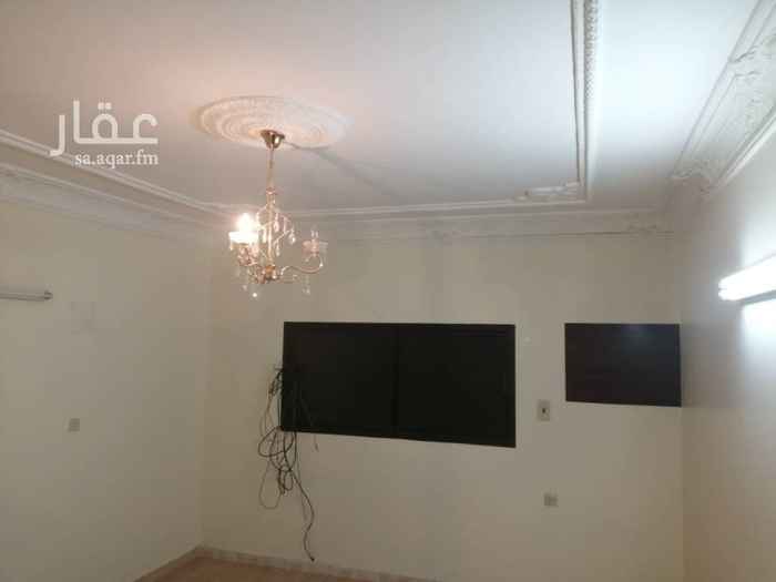 1583629 دور ارضي ٥غرف وصاله يوجد غرفه شغاله يوجد ملحق يوجد مدخل سياره