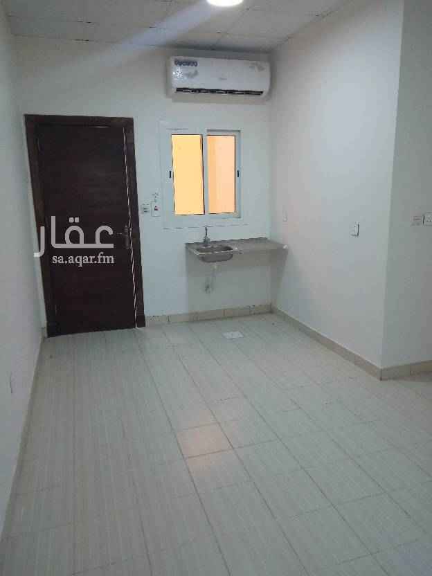 1627497 عبارة عن استوديو يتكون من غرفة وحمام. مناسب للموظفين العزاب القريب عملهم من المنطقة. مناسب للموظفين الذي يبحثون عن مكان للراحة قريب من العمل.
الاستوديوهات يوجد بها مكيف سبليت ومطبخ خدمة موضح في الصور. لايوجد لا سرير ولا اثاث.
العقد سنوي وليس شهري. فترة عقد الايجار سنوية ولا يقبل التأجير لمدة ٣ شهور او ٦ شهور.
للتسهيل على الموظفين: الدفع شهري ١٣٥٠ ريال غير قابل للتفاوض
الاستوديوهات موقعها في الدور الارضي ولها مدخل مستقل عن المبنى السكني.
لمشاهدة الاستوديو 0581627946
لكتابة العقد 0505359609