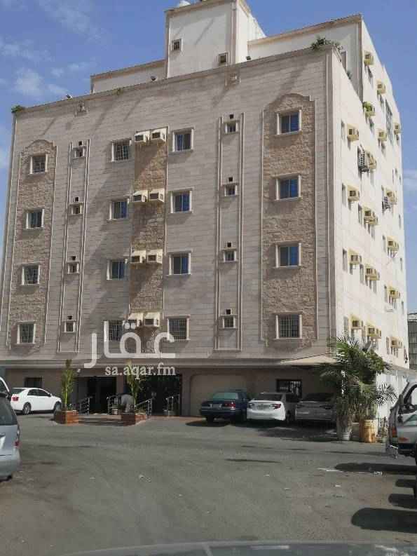 1274056 الشقة شرحه وعلي واجهه شرقية العقار وسط مجموعة من من المدارس خلف المسجد . و ١٤٠م.عن شارع الستين وقريب من شارع حراء وجميع المرافق الحيوية.