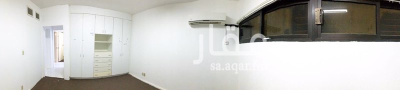 1633370 فيلا بحي السميري شارع الحزام بالهيئه الملكية مجدده بالكامل مقسمة الى اربع شقق بجبس يمكن فكة وارجاع الفيلا كما كانت
مجهزه بمكيفات اسبلت ويوجد بها ثلاجة وغساله وبتوجاز
للاستفسار من المالك مباشره
ابومحمد
0505749418
ابو نبيل
054 930 6560