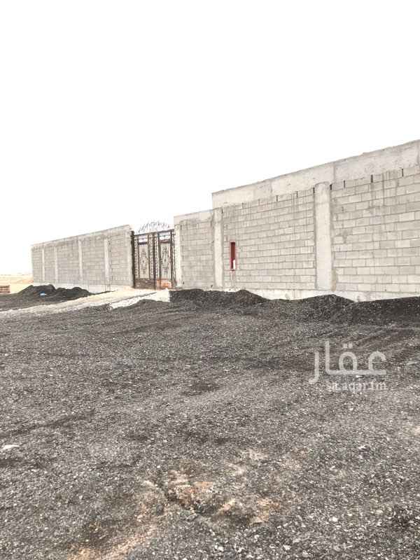 1573298 ارض مسورة للإيجار السنوي مخطط شرق الرياض رقم المخطط ٣١٢٣ يوجد بها خزان وبيارة وغرفة حارس مع حمام وهي قريبة من الأسفلت وارضها مستوية