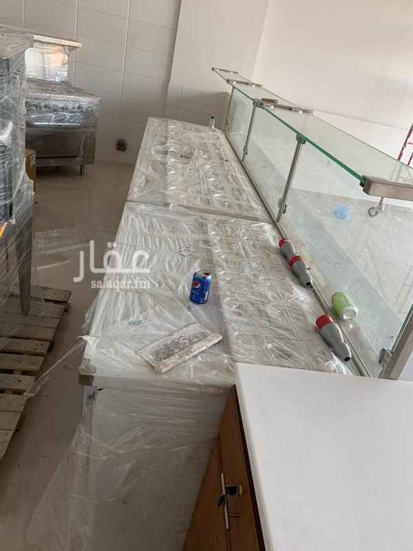 1468346 محل (مطعم) مع علامة تجارية فريدة (دايت شيف) للتقبيل
الموقع استراتيجي في مجمع الراجحي تصميم وتنفيذ مكتمل
المطعم مكتمل وحاصل على ترخيص البلدية والمياه به مكيف مركزي ومراوح مركزية وثلاجة مركزية وارفف وطاولات وطاولة طعام تحضير تسخين وتبريد