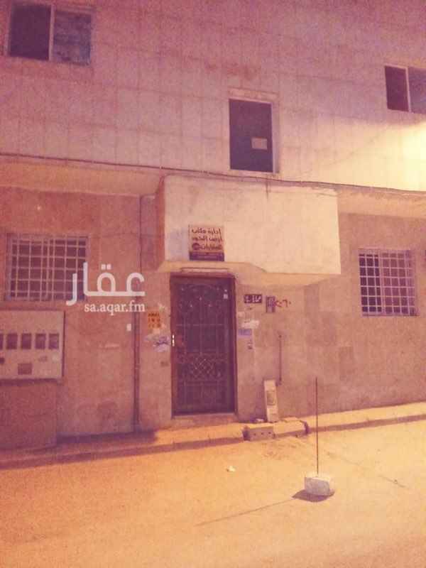 1029636 ملاحظه التواصل وتس اب على الجوال فقط
العماره رقم ٣ او ٤
شقق عزاب غرفتين وصاله ودورتين مياه مكيفات ومطبخ
للتواصل وتس اب على رقم الجوال و للمعاينه الاتصال على المكتب ٤٤٥٤٧٩٢ او الجوال وتس اب من ١٠ ص الى ١٢ ظهرا و من ٦ م الى ٩ م الجمعه اجازه