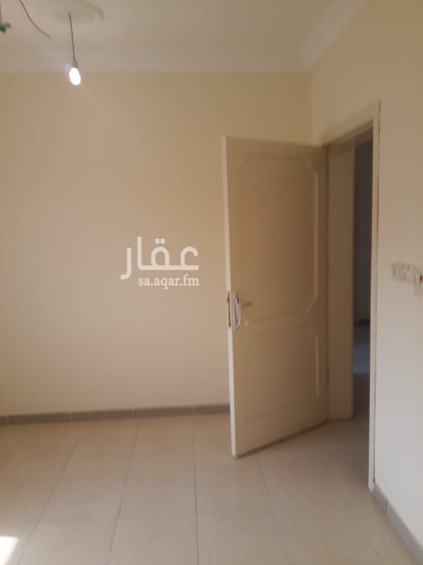 1327433 عبارة عن عمارة على شارعين٣٠شرقي تجاري و١٥ جنوبي
١٥شقة+فلة
ومعرض كبير مع سكن عمال عباره عن شقة ٣ غرف و ٣ دوراة مياه ومطبخ
امكانيت تاجير العمارة مستقلة والمحلات مستقلة
العمارة ٣٠٠الف
المحلات ٢٠٠الف
