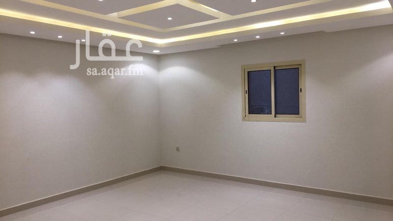 1759772 شقه في الدور الأول داخل حي سكني (العقيق) مساحتها ١٦٠م
تتكون من صالون ٥*٤.٥ م
مع حمام ومغاسل وغرفتين نوم كل غرفه بحمام داخلها ومطبخ ٥*٤.٥ م
وصاله ٣.٨*٦ م الأسقف جبس تشطيب ممتاز
الإيجار ٣٨ الف قسطين أو ٣٦ الف دفعه مقدمه
