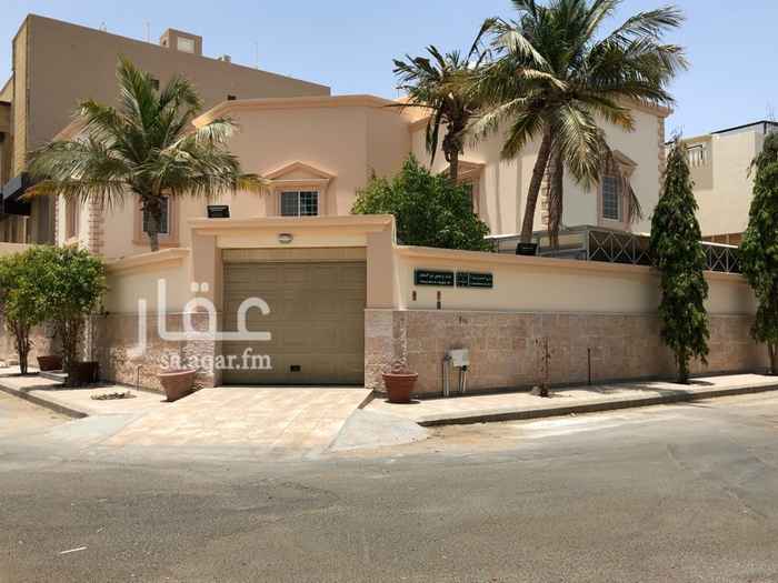 1666558 الفيلا محافظ عليها و بحالة ممتازة وتشطيب راقي. تم تحديثها مؤخرا
ارضياتها رخام روزا و خشبية يوجد خزائن ملابس بغرف النوم. تطل علي حديقة من الجهة الشمالية