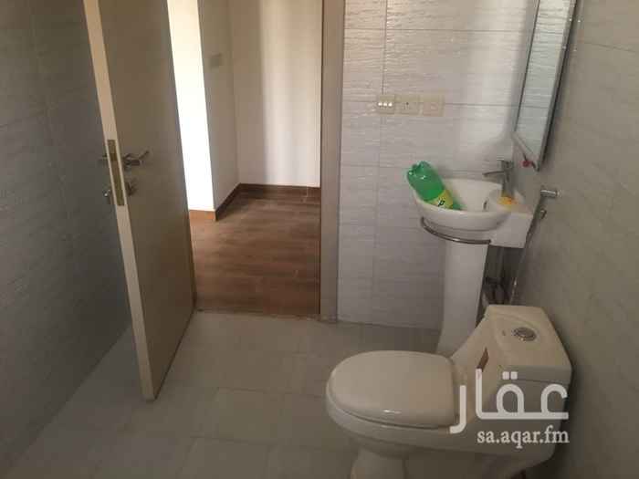 1449144 دورا اول يعني اللي فوق الارضي
غرفتين نوم مساحاتهن ٤في ٣.٧
ومجلس وصاله ومطبخ واربع دورات مياه وغاز مركزي
ومصعد لم يعمل حتى الان
لم يتم تركيب المطبخ و المكيفات
هناك تخفيض للسنه الاولى٣٠٠٠ريال مساعدة اذا قام المستأجر بتركيب ٤مكيفات جديده نوع جري ١٨٠٠٠ وحده ومطبخ ولايحق له فكها بعد تركه للدور.