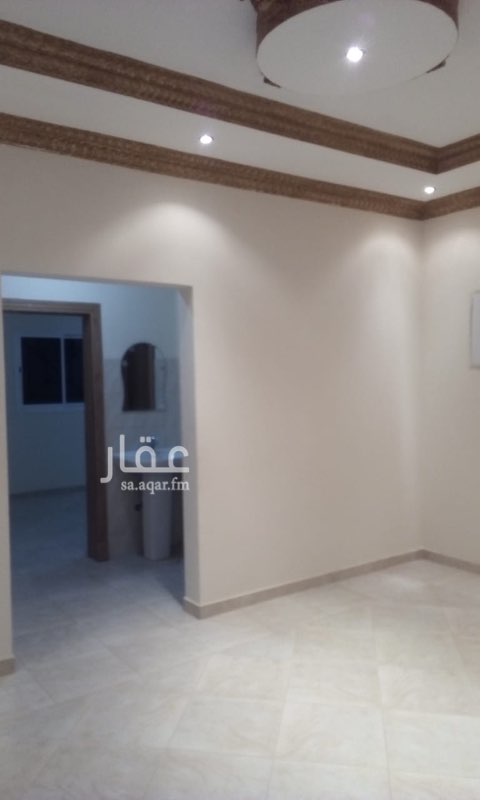 1456051 شقه 18 في الدور الثاني 3 غرف وصاله ومطبخ راكب بدون مكيفات .. الاتصال بعد صلاة العصر الى الساعه 10م على الرقم 0530993903