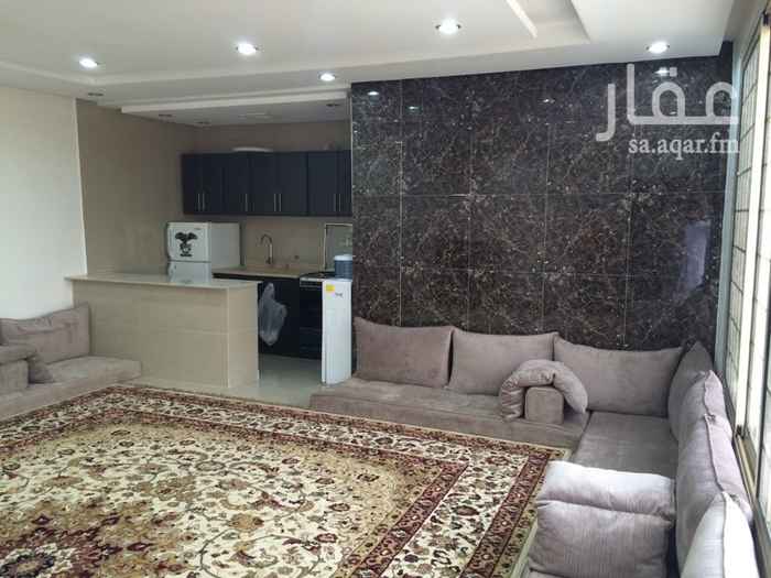 1640610 للبيع استراحتين بحي البريه الاولى على شارع مقسومه قسمين مؤجره بعقد سنوي الثانيه استراحه خاصه المساحه ٣٥٢ لكل استراحه