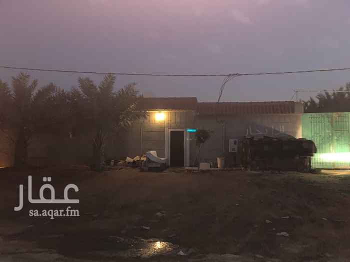 1371901 استراحه مسوره مساحتها 1500 متر يوجد بها غرف نوم ودورات مياه وغطاس ماء ارتوازي