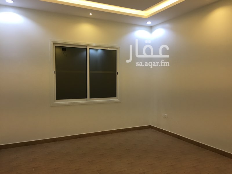 1705430 فيلا درج صالة+ شقة
الدور الارضي
مقلط
مجلس رجال
مجلس نساء
غرفة كبار السن
مطبخ
الشقة نظام دورين