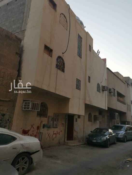 1752066 عماره 3ادوار كل دور 4غرف وحمامين ومطبخ
و3عددات كهربا موجره كامله