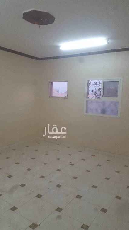 1700391 للايجار شقه عوايل غرفتين نوم ومجلس وصاله ودورتين مياه ومطبخ عداد مستقل الايجار شامل الماء الدفع قسط كل سته شهور حى النسيم الغربى خلف مستوصف الكرامه.
يوجد شقه ارضيه وشقه بالدور الثانى ويوجد مصعد بالعماره