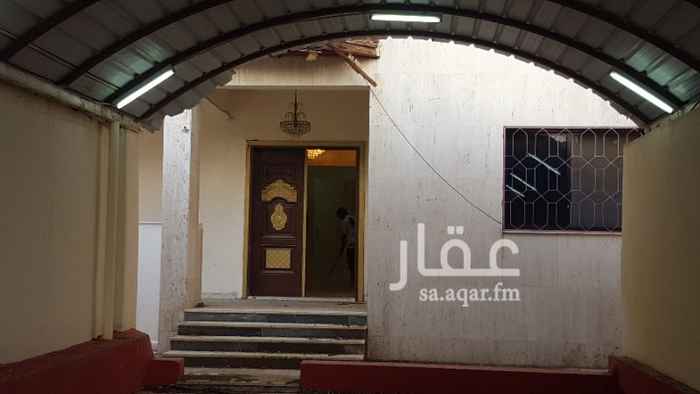 1307810 للايجار فيلا في مكة حي العوالي مجدده مكونه من دورين الدور الارضي غرفتين + مطبخ + الدور الثاني 4 غرف + سطح مطلوب 45000 الف
