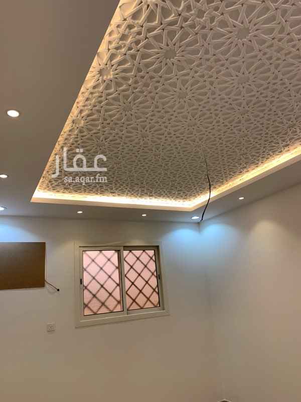 1693477 للايجار - شقة في حي المهدية بالرياض - الشقة في فيلا جديدة - مدخل خاص خارجي - مدخلين للشقة - عداد كهرباء مستقل - ثلاث غرف وصالة ومطبخ واثنين حمامات.
الشقة دور ثاني .
والفيلا مراقبة بالكاميرات .