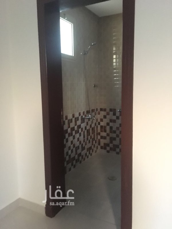 1629773 الشقة جديدة م سكن فيها الا واحد وطلع بعد سنة والحد ٢٠٠٠٠ والرجاء الاستفسارات على الجوال