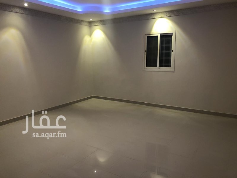 1401214 يوجد شقة عزاب للايجار السنوي
تتكون من غرفة واسعة و صالة صغيرة و مطبخ و دورة مياة
مكيف و مطبخ راكب
يتميز موقع العمارة بقربه من طريق انس بن مالك و طريق عثمان بن عفان و قربه من جامعة الامام ومطار الملك خالد الدولي.
السعر : 18.000
للاستفسار : 0557717945