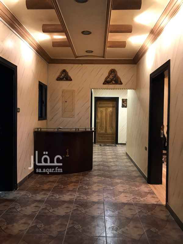 1698880 شقة مكتبية للإجار السنوي.