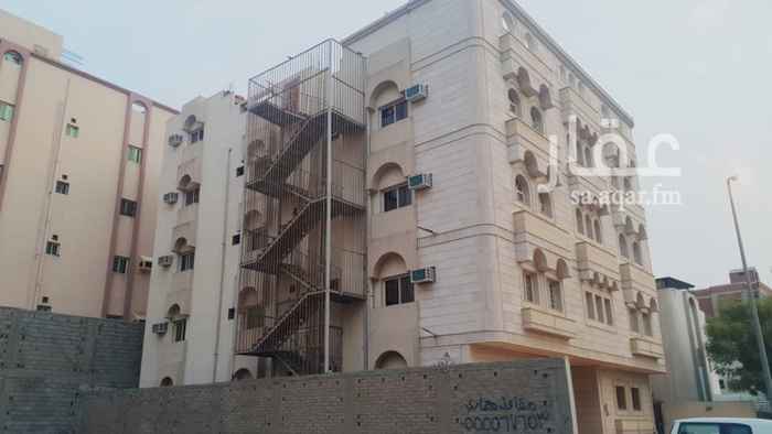 1471816 عمارة في حي الهجرة خلف محطة الجاد .. مكونة من ٤ أدوار و ملحق .. الدور فيه ٦ غرف و صالةكبيرة عدا الاول ٥ و الملحق ٣ .. و ٣ حمامات في الدور و مطبخ ..الملحق فيه حمامين ..يوجد بها مصعد و سلم طوارئ و أنظمة السلامة المطلوبة من الدفاع المدني .. و العمارة مكيفة بالكامل..
الشارع على واجهة العمارة حرف T
العمارة ما سكنت أبدا من قبل عدا الدور الارضي تم تأجيره لشركة مكاتب حجاج فترة الحج فقط قبل سنتين تقريبا او ٣ ..
التأجير لمكاتب الحج أو شركات خاصة بالحج او غيره ..
صاحب العقار أبو عبدالعزيز
٠٥٠٥٦١٠٠٣٥